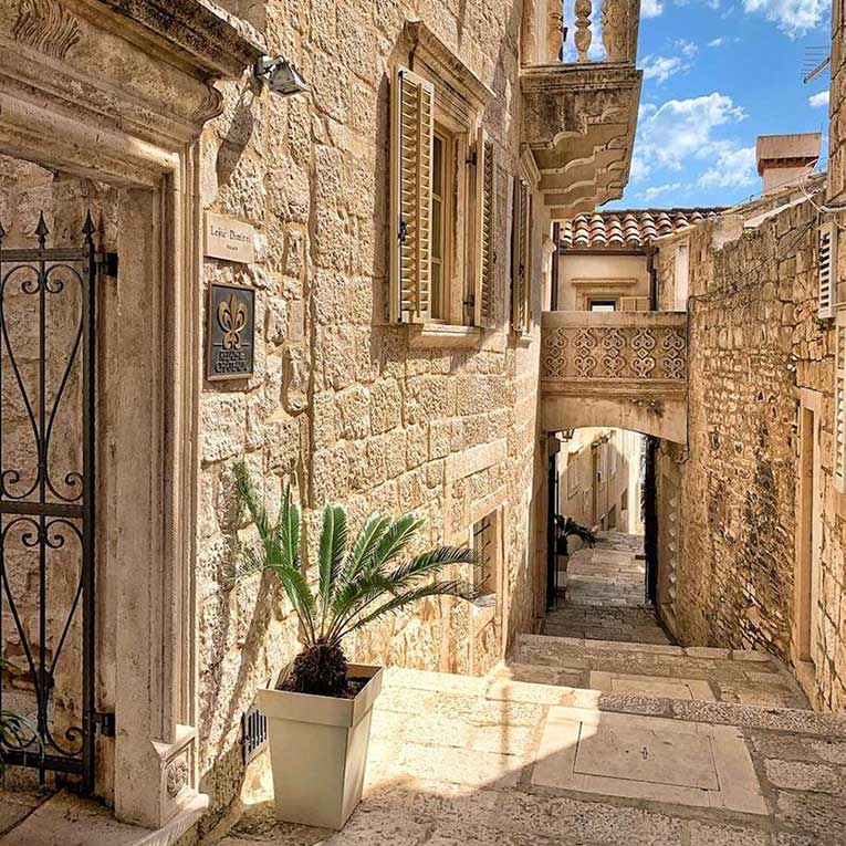 AN INSIDER GUIDE TO DUBROVNIK image