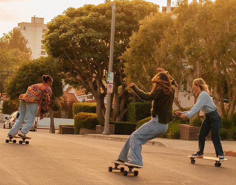 THE INSTAGRAM ACCOUNTS WE’RE LOVING image