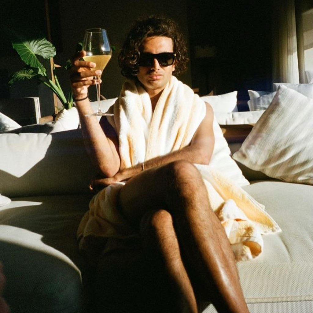 The Insider’s Guide: how to throw a flawless party image